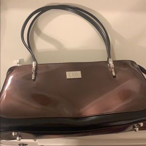 a brown hand bag👍🏼